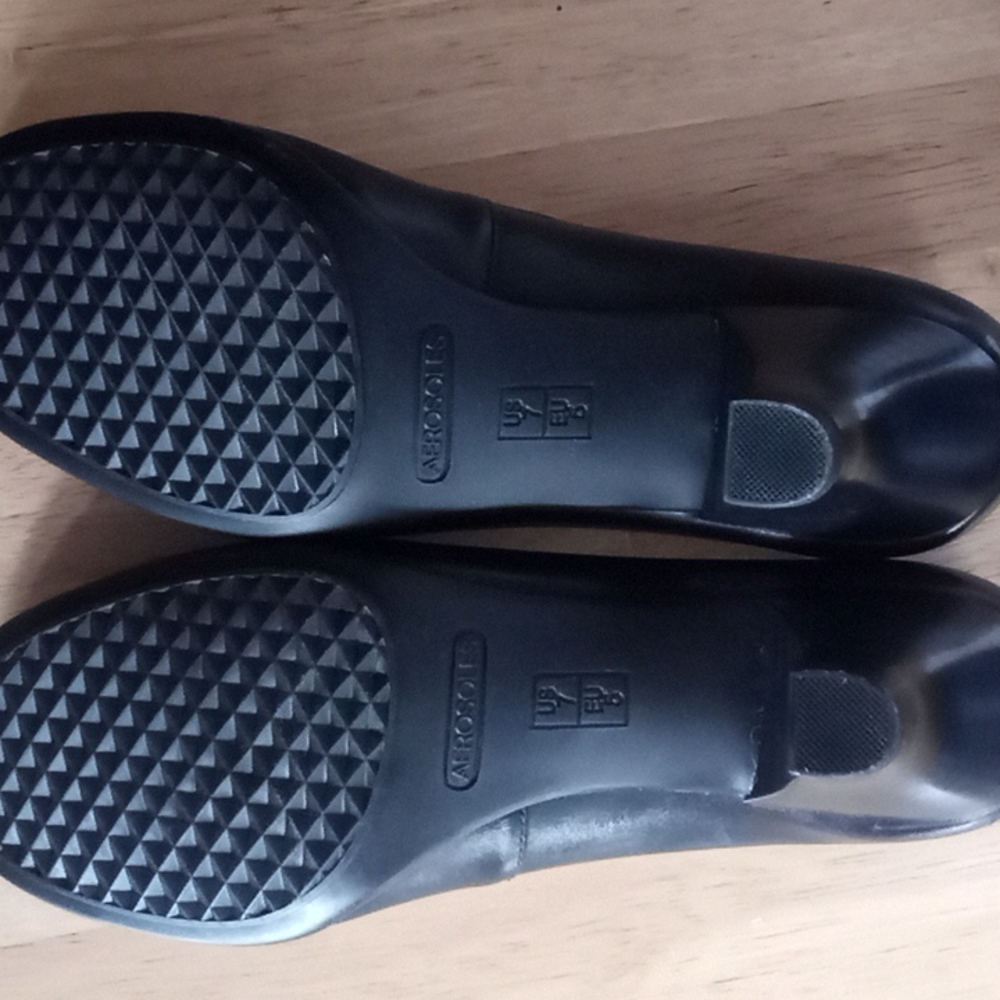 Aerosoles size 7m new without Tags. Black .very comfy. - Picture 3 of 3